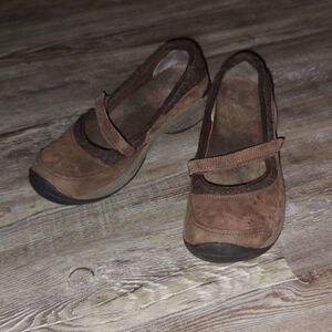Merrell brown suede mary janes